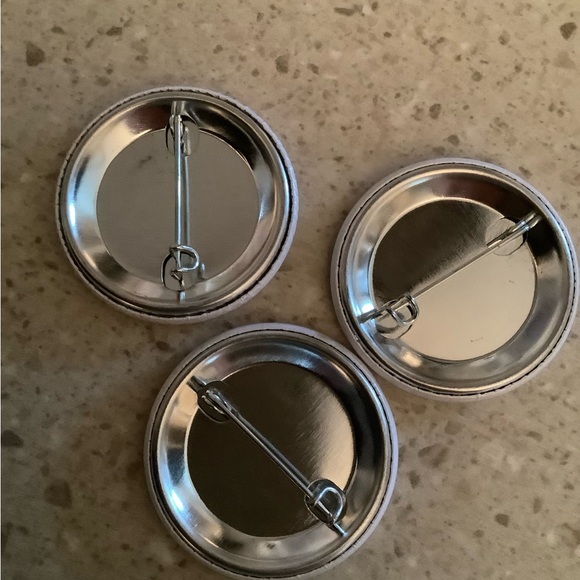 FIRM PRICE Chanel No 5 Brooch (Set 3) New - Picture 2 of 2